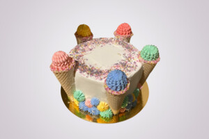 Tort z lodami 